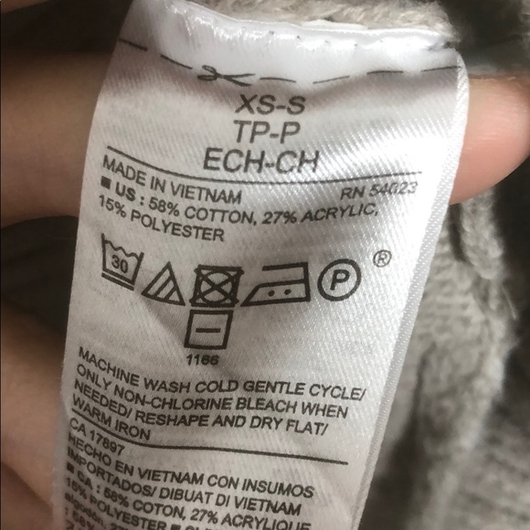 OLD NAVY sleeveless sweater - Picture 6 of 6